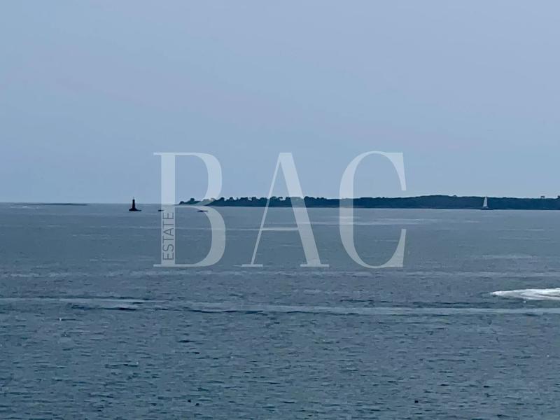 Appartement - 125 m² - 7 pièces