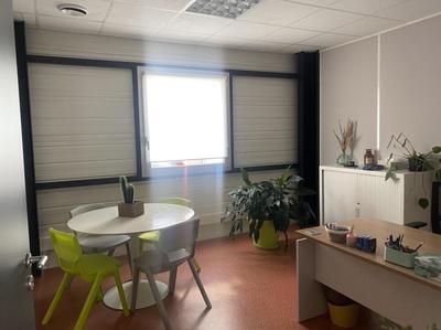 Bureau - 182 m² - 8 pièces