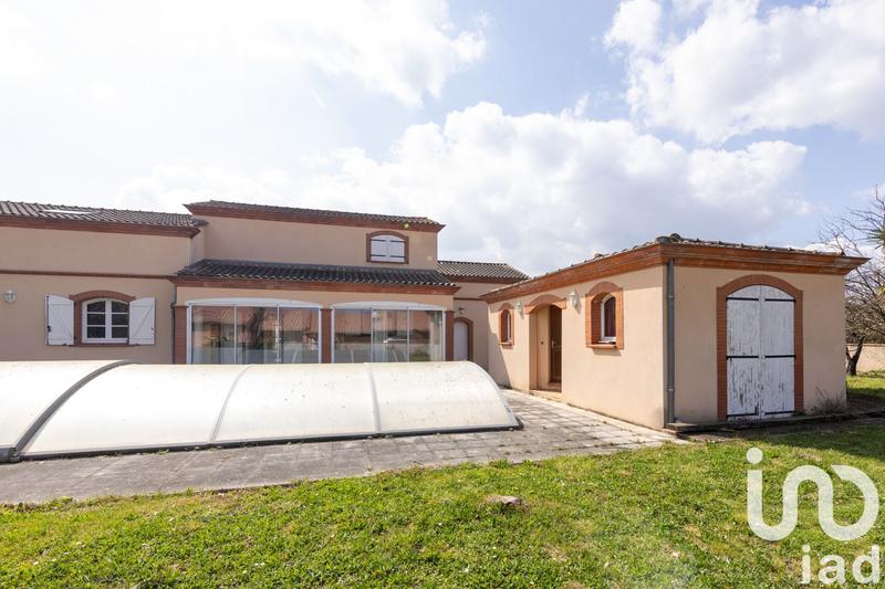 Maison - 240 m² - 5 pièces