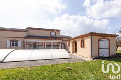 Maison - 240 m² - 5 pièces