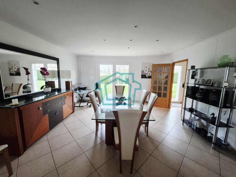 Maison - 198 m² - 6 pièces