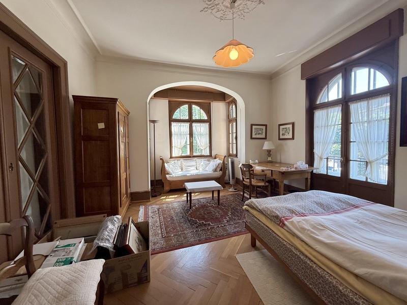 Villa - 257 m² - 10 pièces