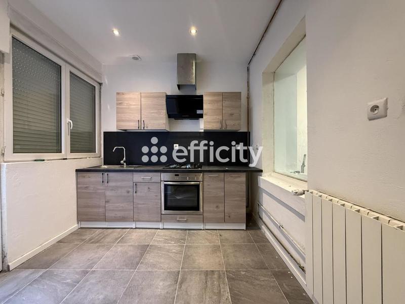 Maison - 95 m² - 5 pièces