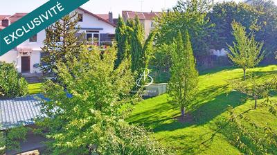 Maison - 280 m² - 12 pièces