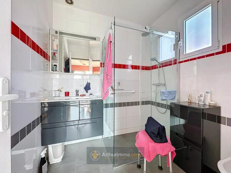 Maison - 236 m² - 11 pièces