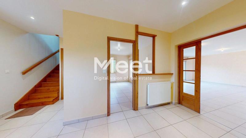 Maison - 220 m² - 6 pièces