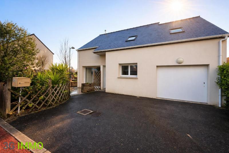 Maison - 97 m² - 5 pièces