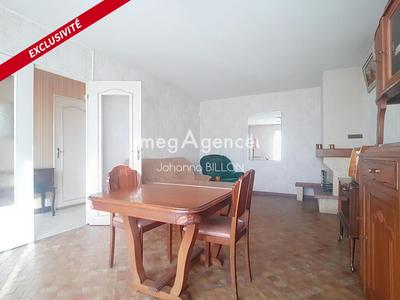 Maison traditionnelle - 80 m² - 4 pièces