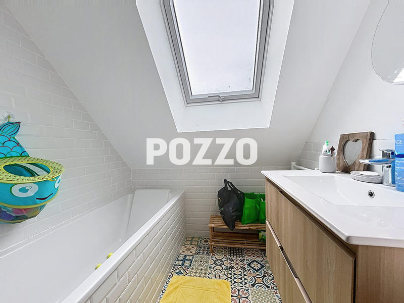 Maison - 166 m² - 6 pièces