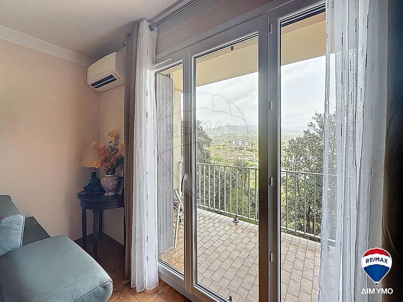 Appartement - 77 m² - 3 pièces