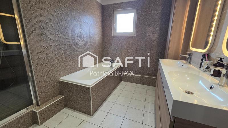 Maison - 102 m² - 6 pièces