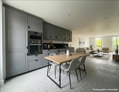 Appartement - 93 m² - 4 pièces