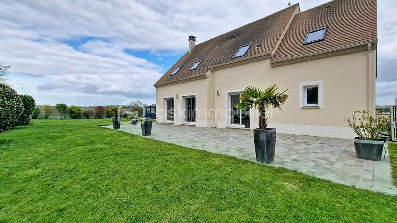 Villa - 168 m² - 6 pièces