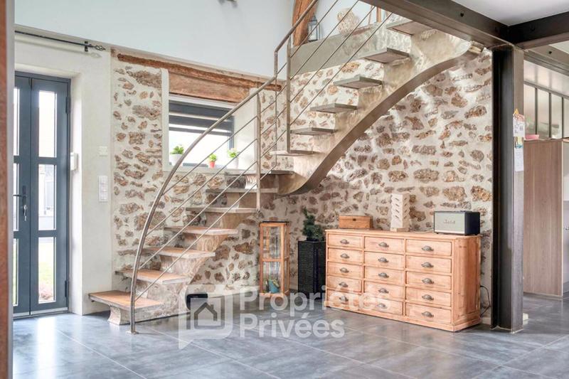 Maison - 269 m² - 11 pièces