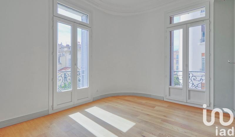 Appartement - 111 m² - 5 pièces