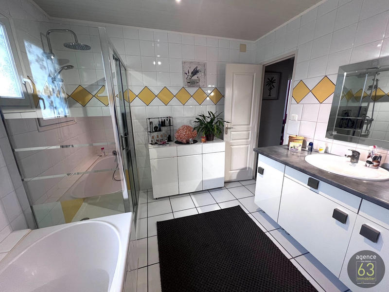 Maison - 159 m² - 6 pièces