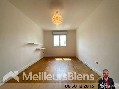 Maison - 190 m² - 6 pièces