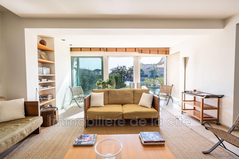 Maison - 225 m² - 5 pièces