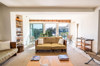 Maison - 225 m² - 5 pièces