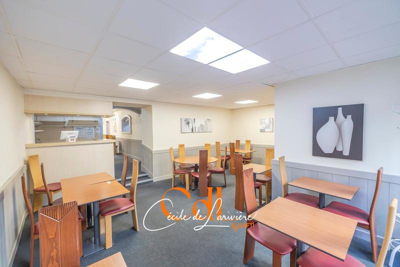 Local commercial - 126 m² - 2 pièces
