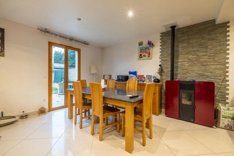 Maison - 109 m² - 6 pièces