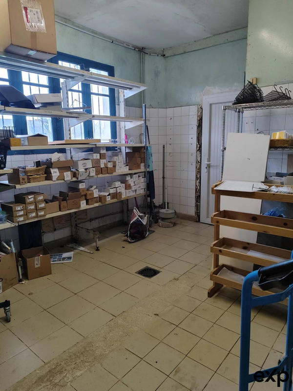 Fonds de commerce - Magasins - 106 m²