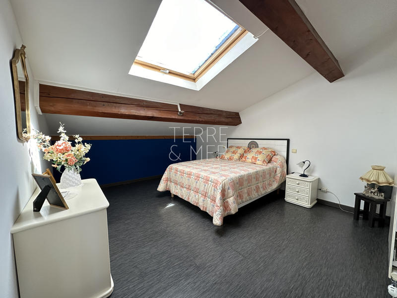 Maison - 240 m² - 7 pièces