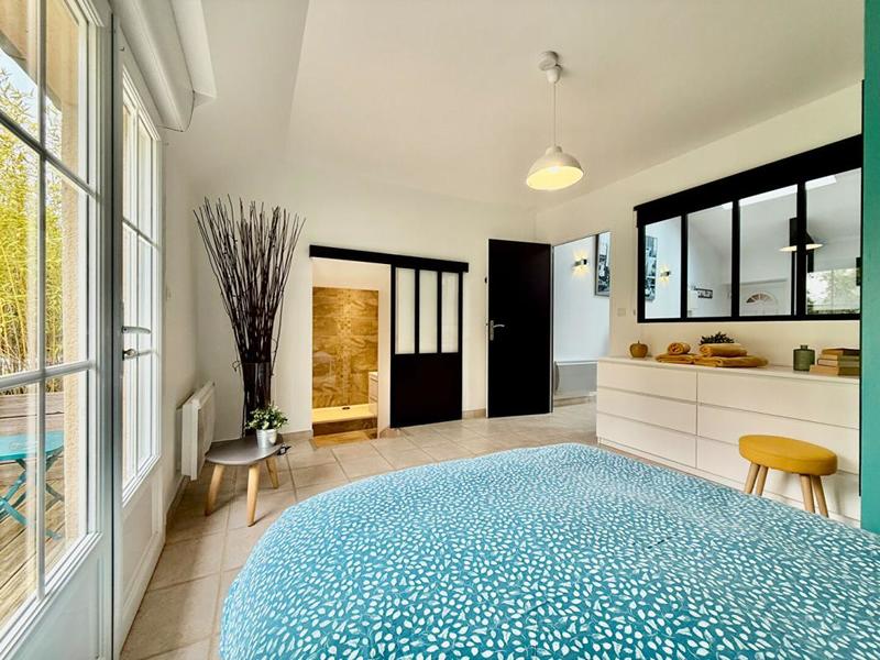 Demeure - 370 m² - 16 pièces