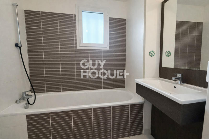 Maison - 127 m² - 7 pièces