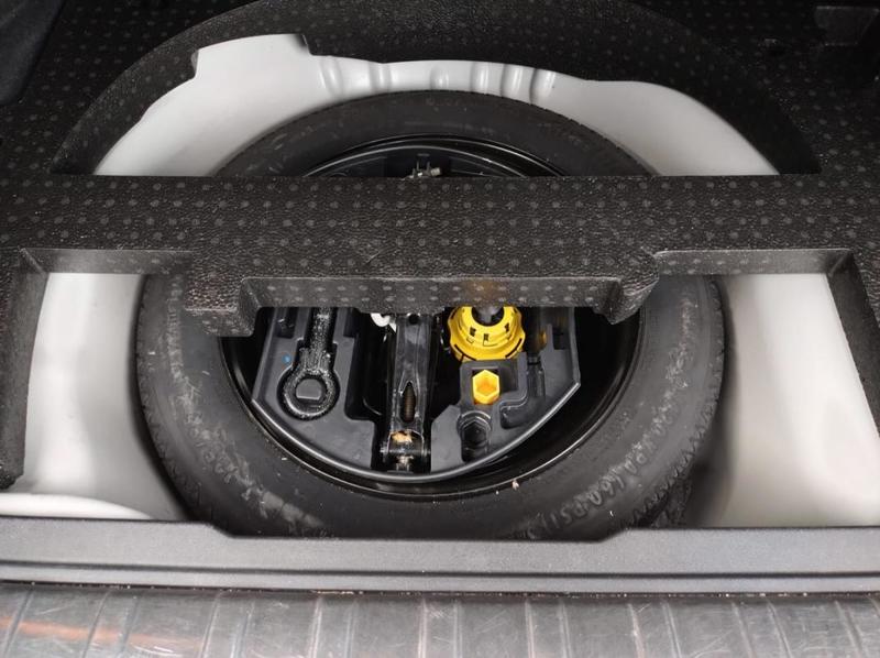 Peugeot 2008 1.6 E-HDi 92 Crossway