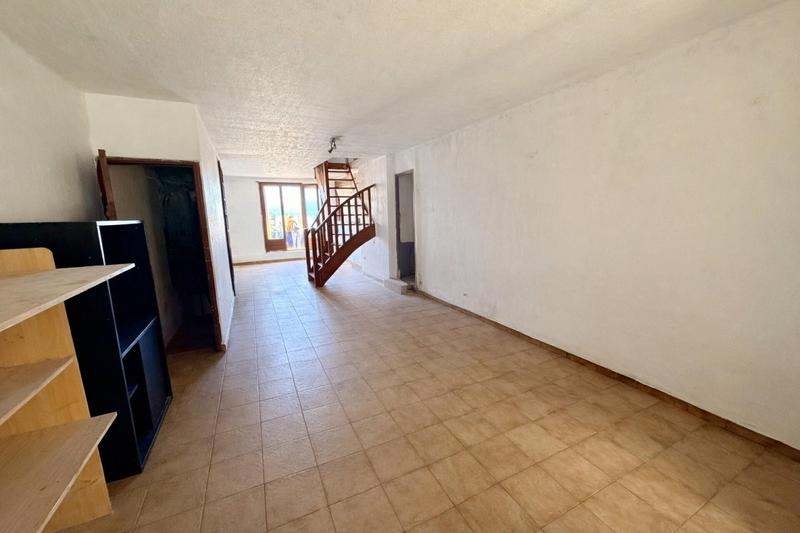 Local commercial - 180 m² - 5 pièces