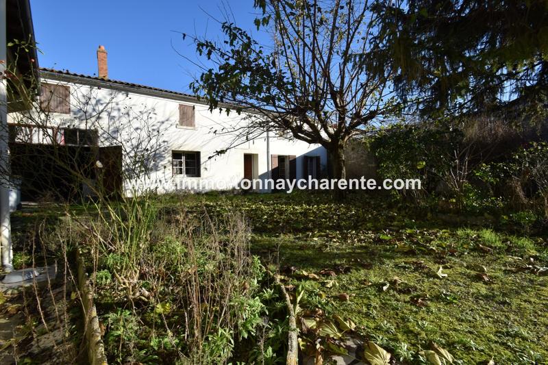 Maison - 600 m² - 11 pièces