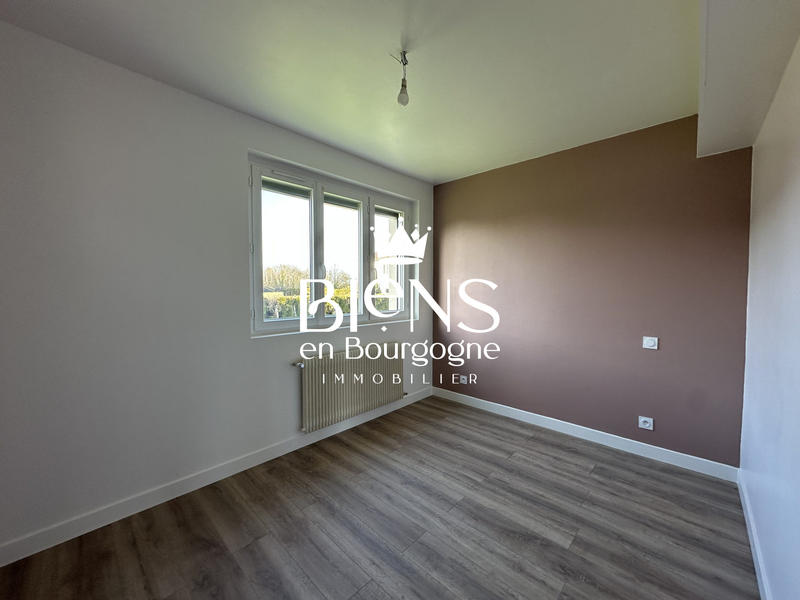 Maison traditionnelle - 95 m² - 5 pièces