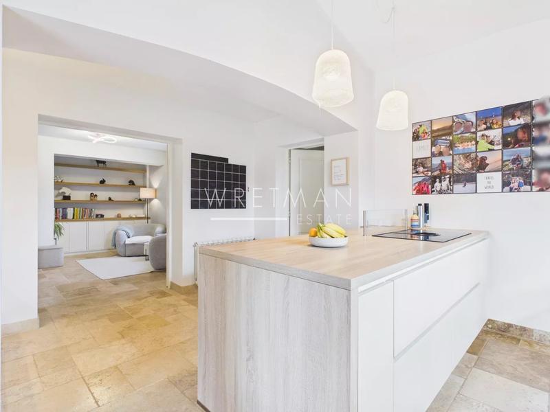 Villa - 240 m² - 7 pièces