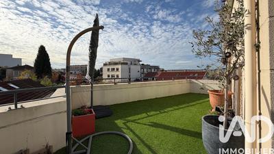 Appartement - 75 m² - 4 pièces