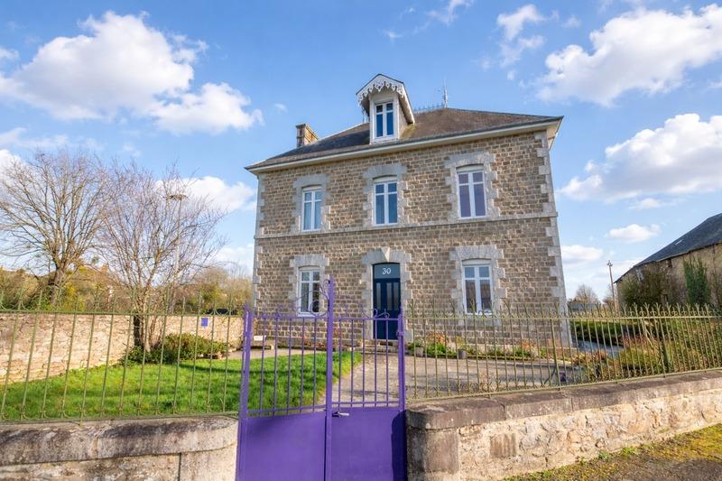 Maison bourgeoise - 147 m² - 8 pièces
