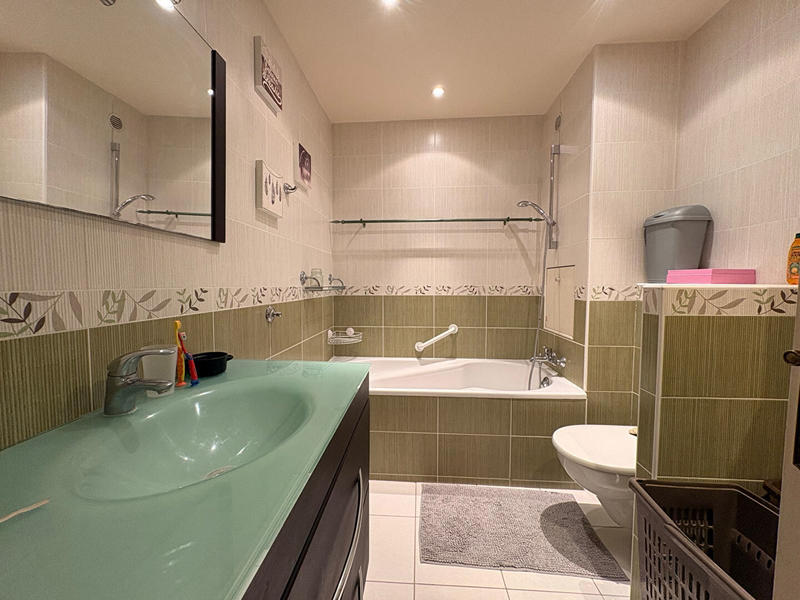 Appartement - 98 m² - 5 pièces