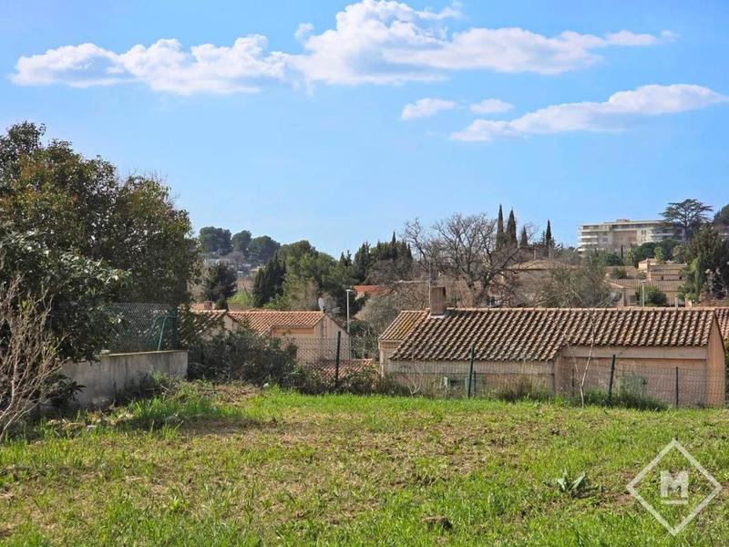 Maison - 478 m² - 8 pièces