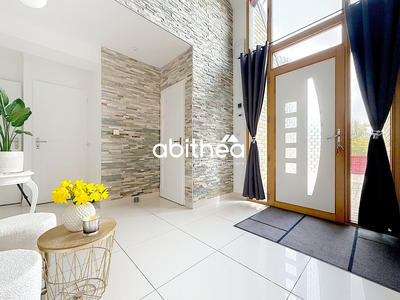 Maison - 200 m² - 9 pièces