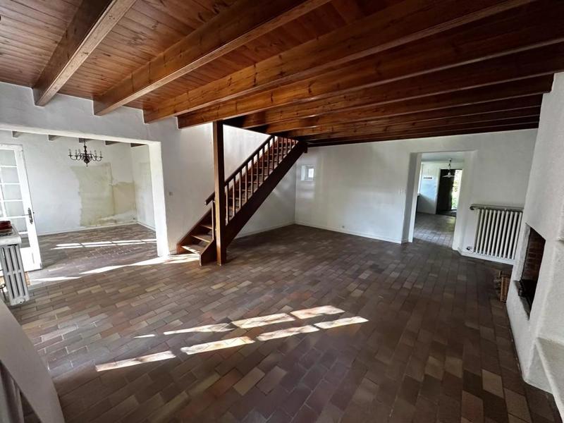 Propriété - 180 m² - 8 pièces