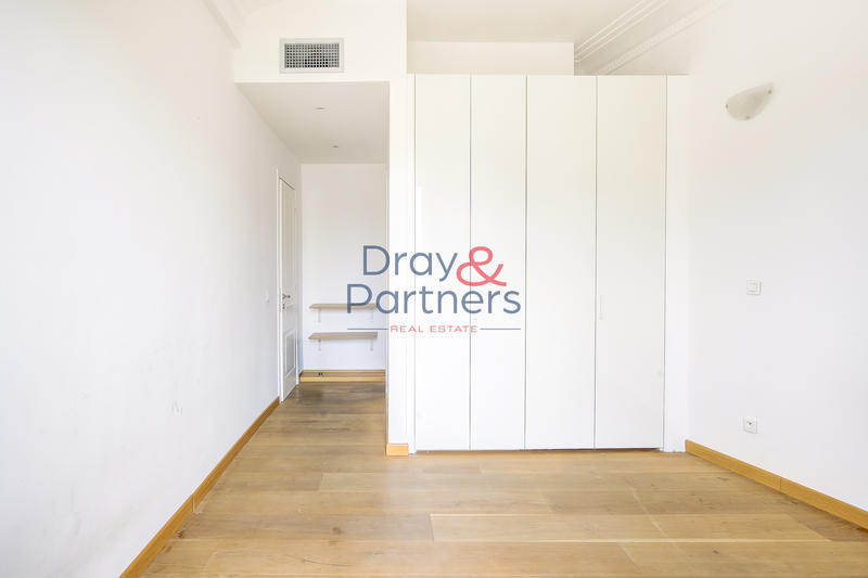 Appartement - 97 m² - 3 pièces