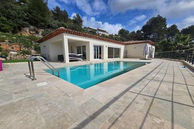 Villa - 300 m² - 12 pièces