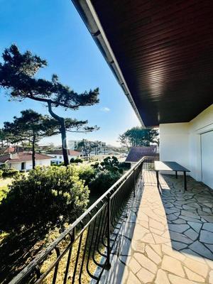 Maison - 204 m² - 8 pièces