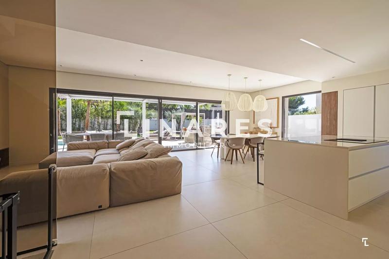 Villa - 189 m² - 6 pièces