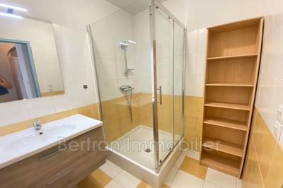 Appartement - 76 m² - 2 pièces