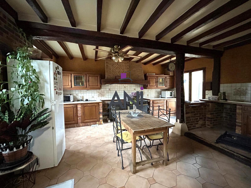 Maison - 217 m² - 7 pièces