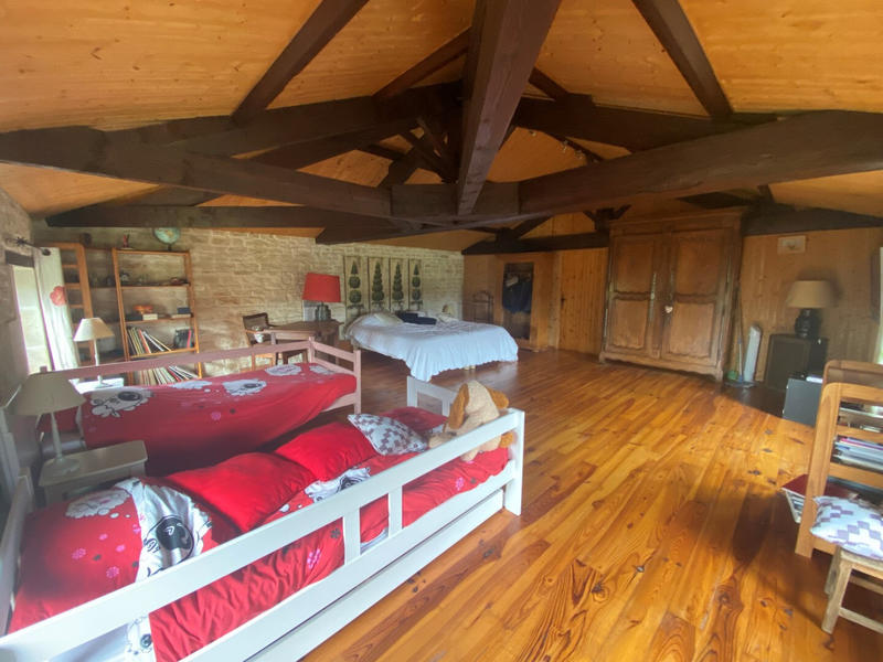 Maison - 350 m² - 11 pièces