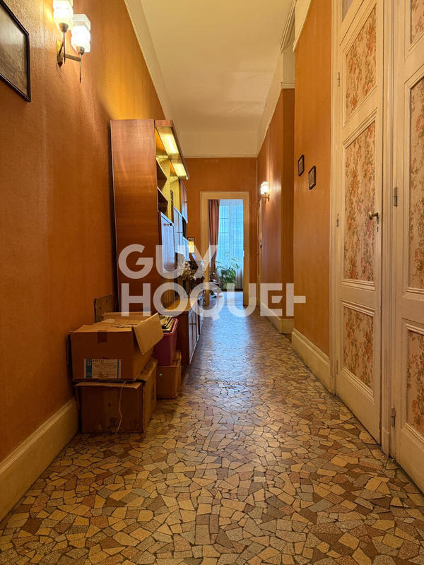 Appartement - 100 m² - 5 pièces