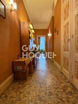 Appartement - 100 m² - 5 pièces