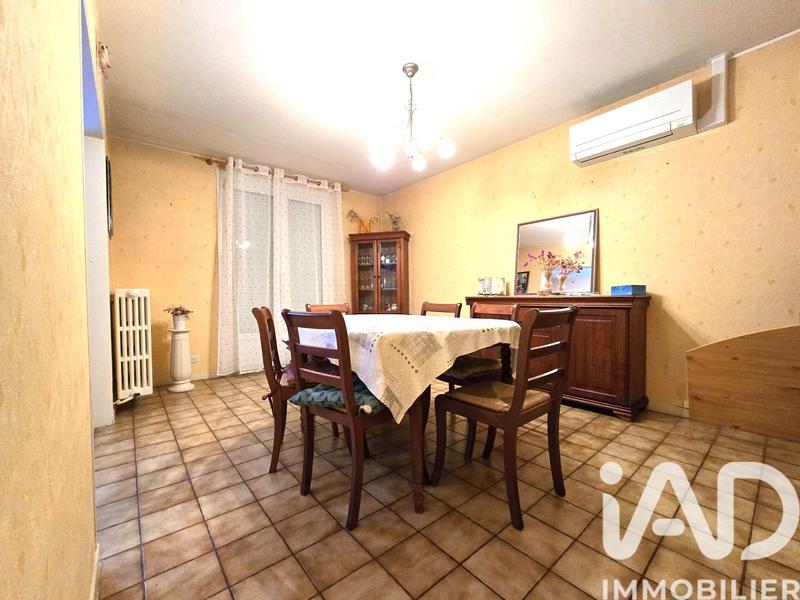 Maison - 114 m² - 8 pièces